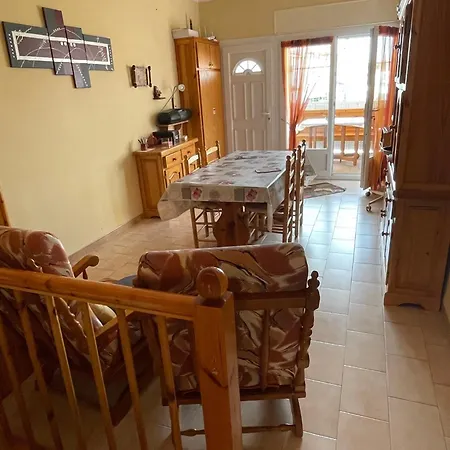 Charme Et Simplicite De Ce Nouveau Bien Nyaraló